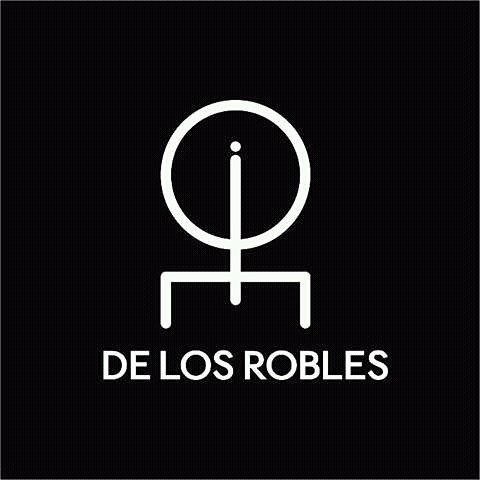 DE LOS ROBLES